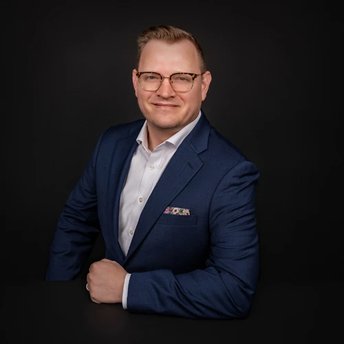 Brown Harris Stevens Real Estate Agent Noah Dopkins