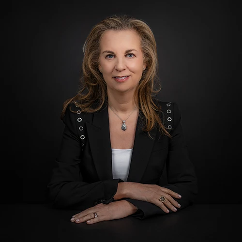 Brown Harris Stevens Real Estate Agent Suzanne Sunshine