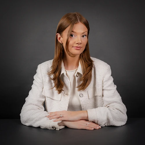 Brown Harris Stevens Real Estate Agent Victoria Montgomery